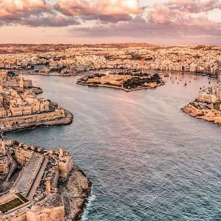 Sea View Penthouse In Tas-Sliema Daire Dış mekan fotoğraf